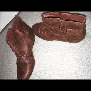 Brown ankle Booties with zipper